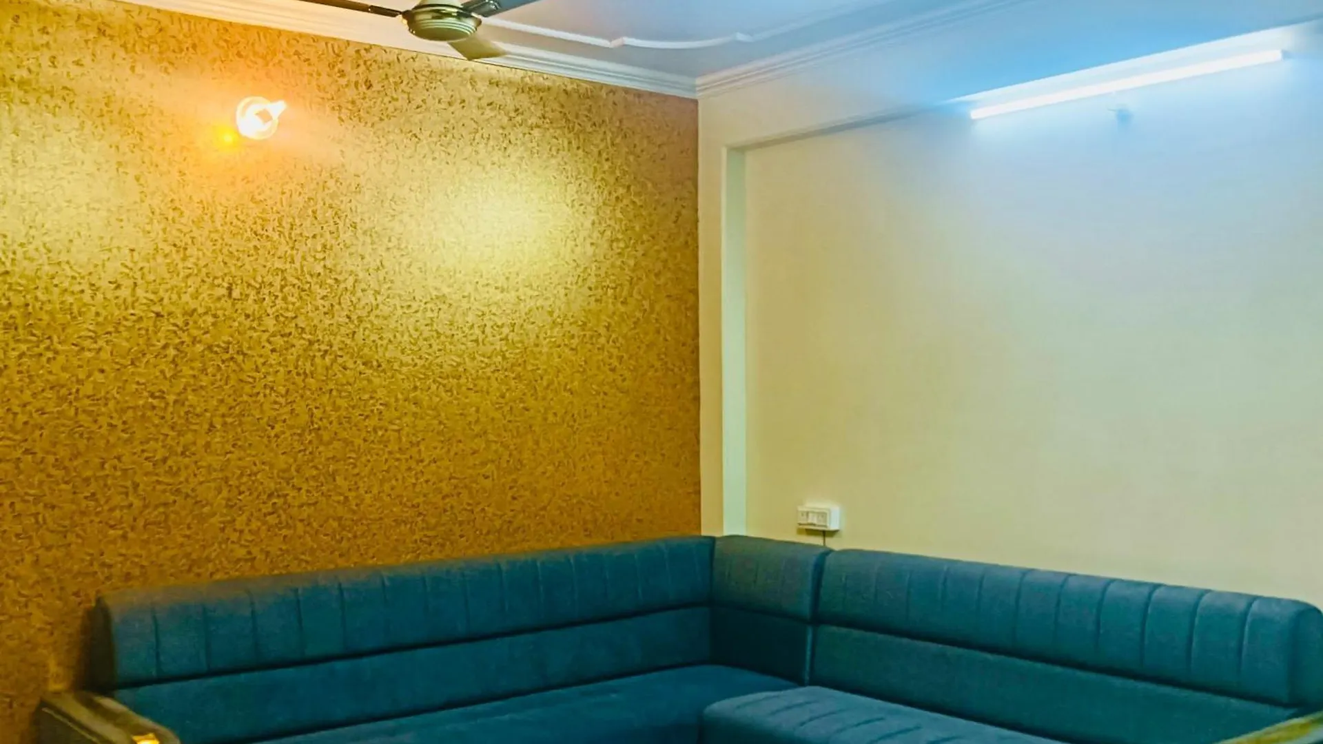 Luxury 3 Bhk Apartment 15 Mins From Kashi Vishwanath Temple Varanasi