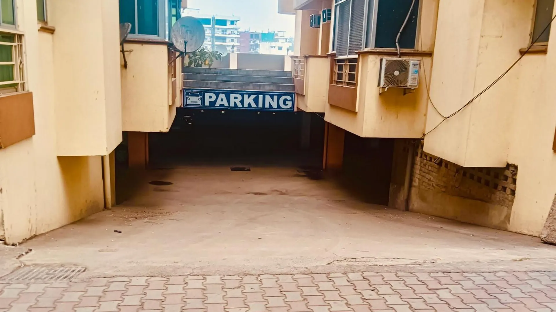 Luxury 3 Bhk Apartment 15 Mins From Kashi Vishwanath Temple Varanasi